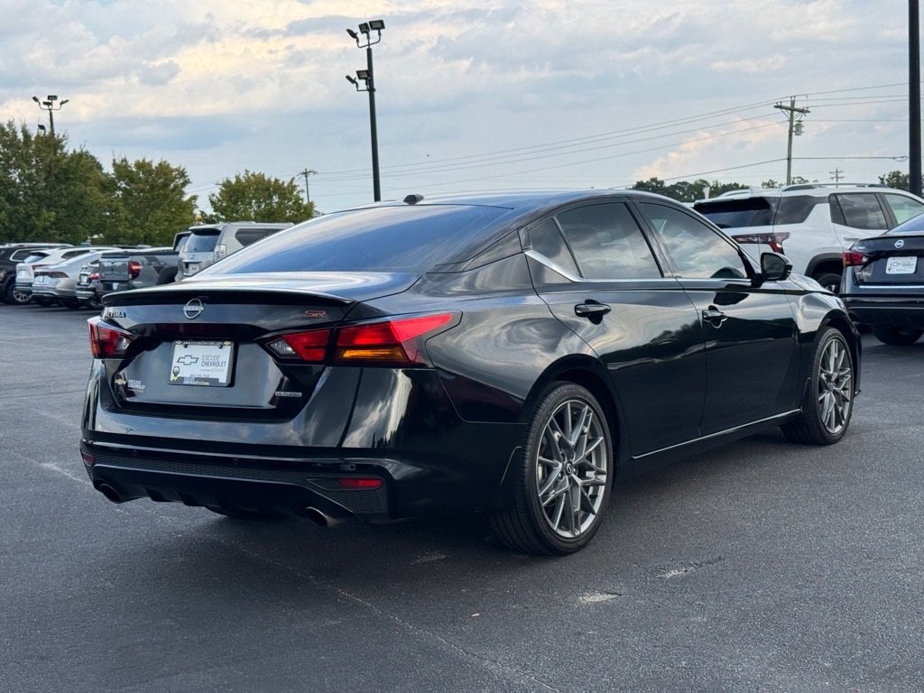 2024 Nissan Altima SR photo 3