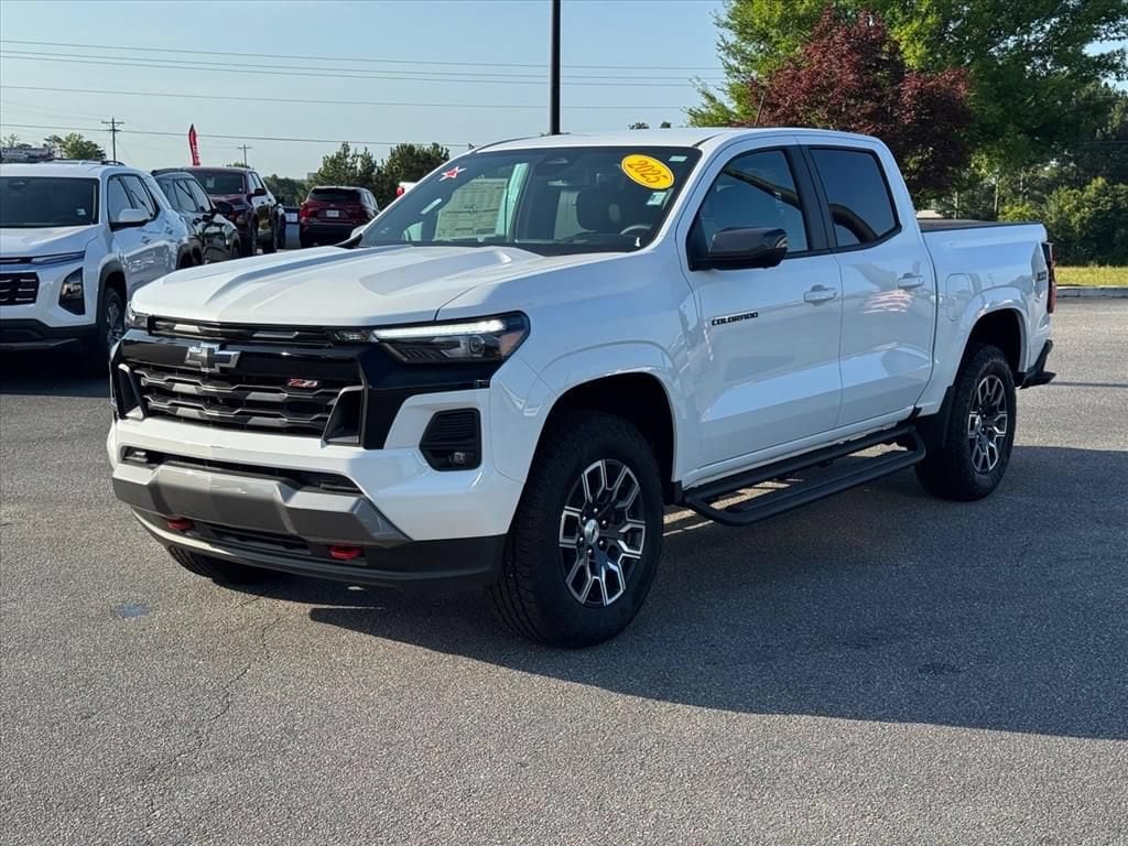 2025 Chevrolet Colorado Z71 - Photo 6