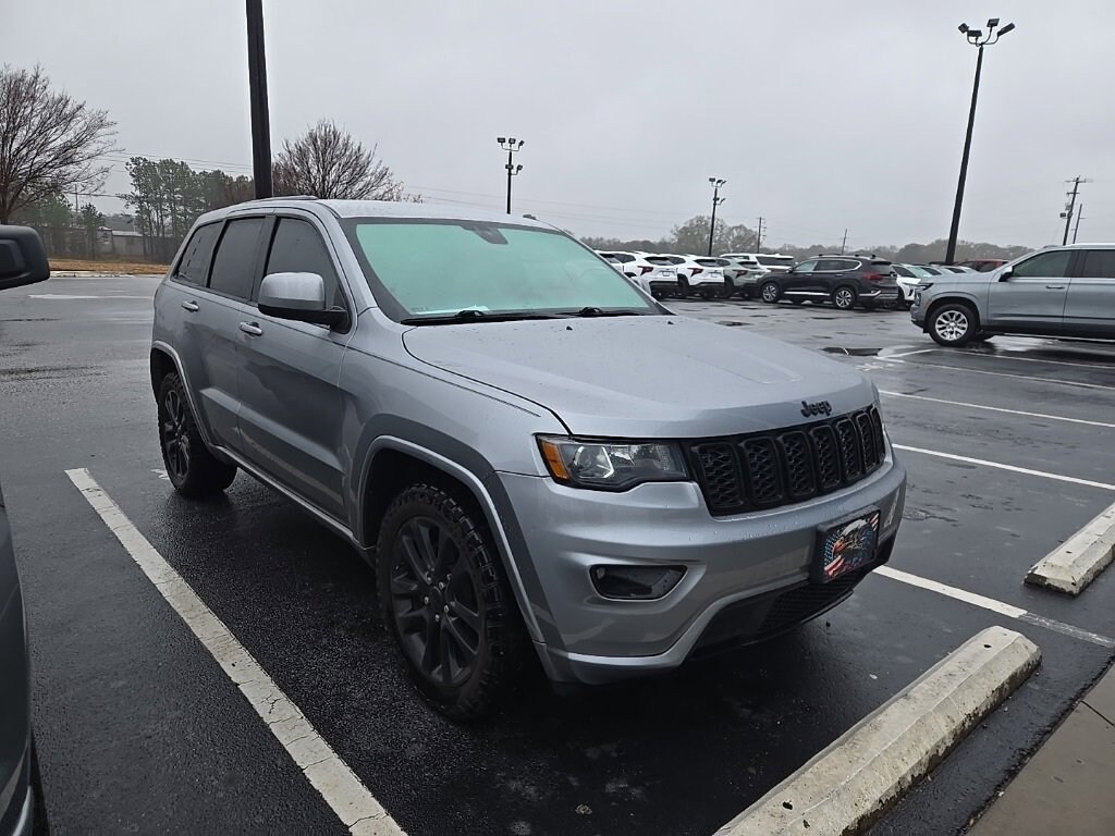 Used 2019 Jeep Grand Cherokee Altitude