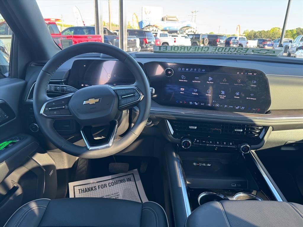 2025 Chevrolet Suburban Premier - Photo 12