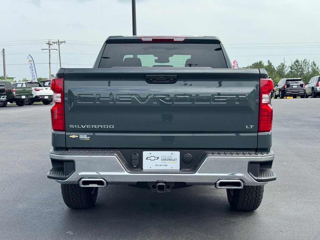 2025 Chevrolet Silverado 1500 LT photo 4