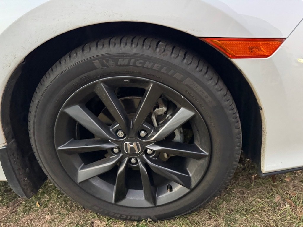 2021 Honda Civic Hatchback EX photo 2