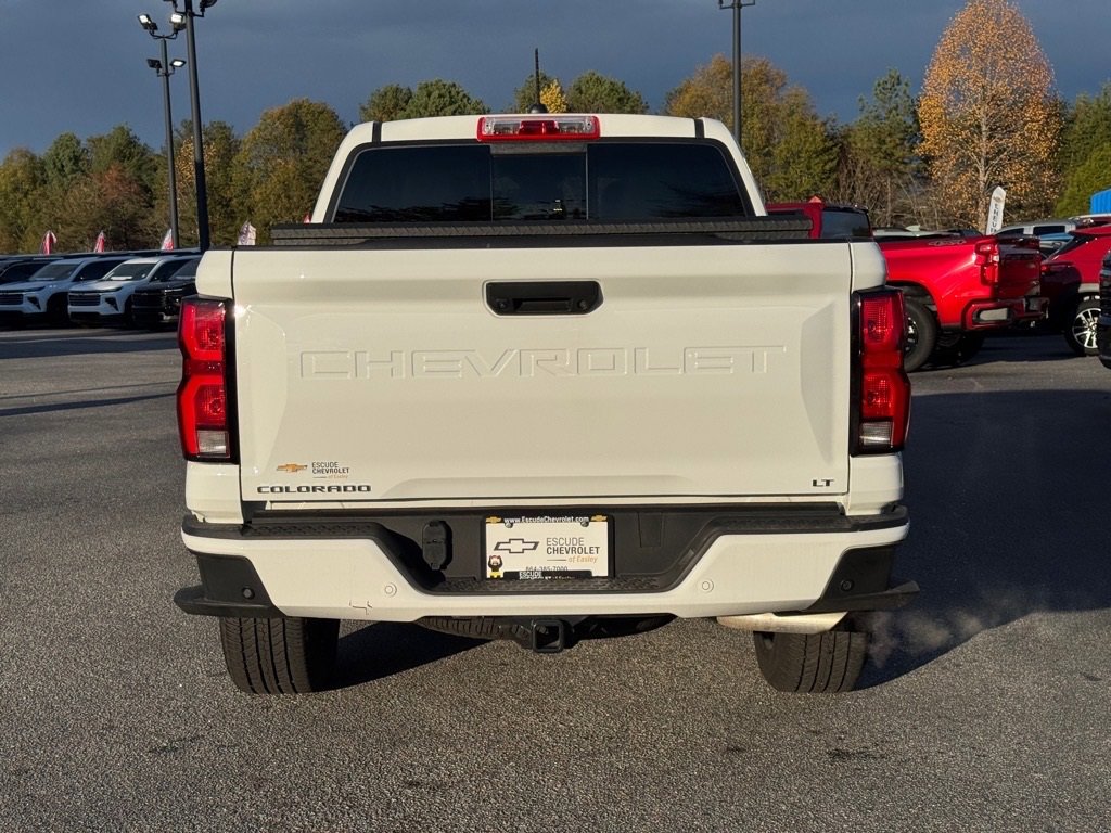2024 Chevrolet Colorado LT photo 3