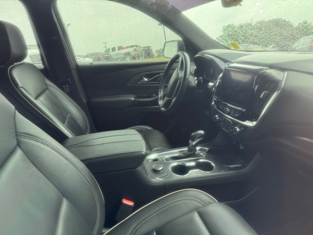 2023 Chevrolet Traverse Premier photo 3