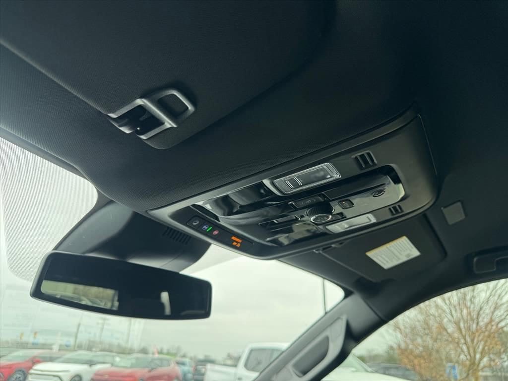 2026 Chevrolet Tahoe Premier - Photo 21