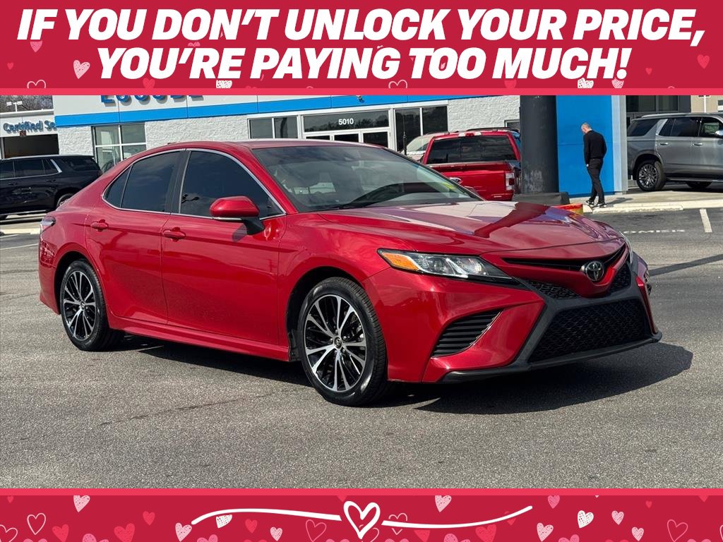 2020 Toyota Camry SE