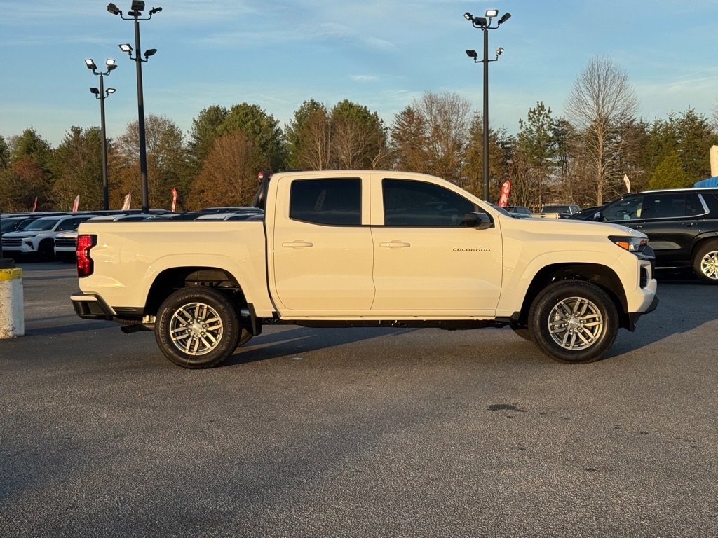 2026 Chevrolet Colorado LT photo 2
