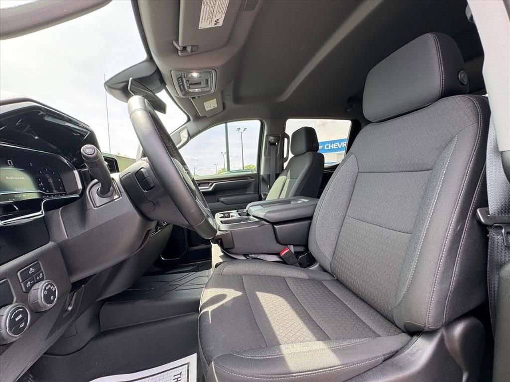 2025 Chevrolet Silverado 1500 LT - Photo 13