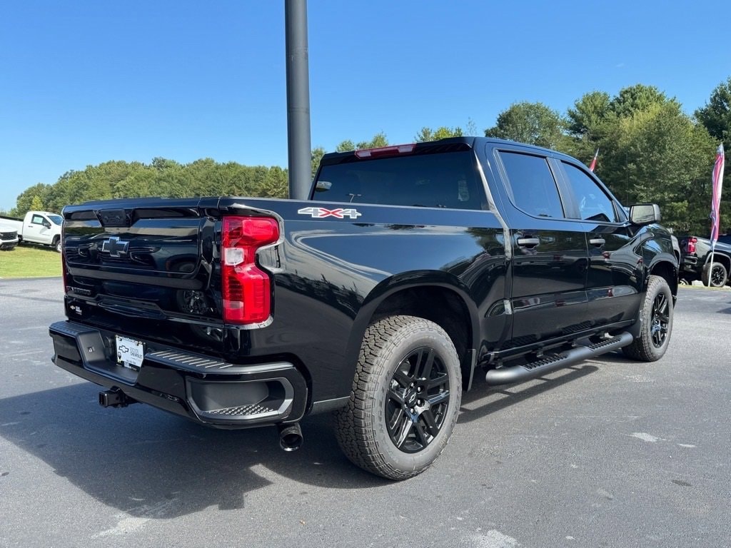 New 2026 Chevrolet Silverado 1500 Custom Truck