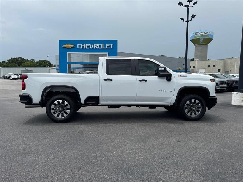 2026 Chevrolet Silverado 2500 HD Custom - Photo 2