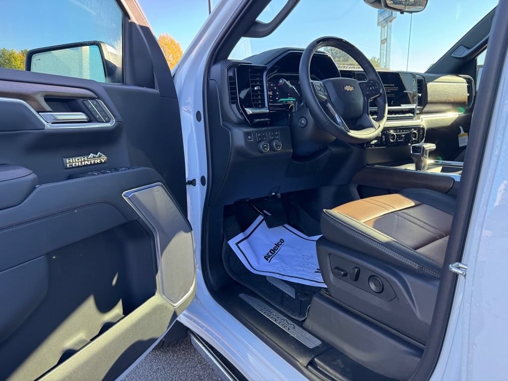 2026 Chevrolet Silverado 1500 High Country - Photo 12