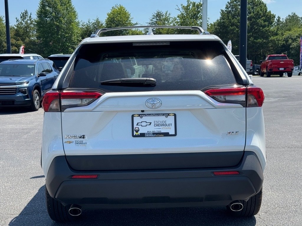 2024 Toyota RAV4 XLE Premium photo 4