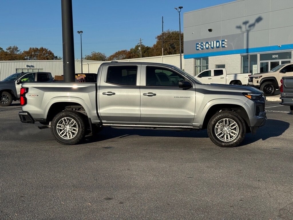 New 2025 Chevrolet Colorado WT/LT Truck