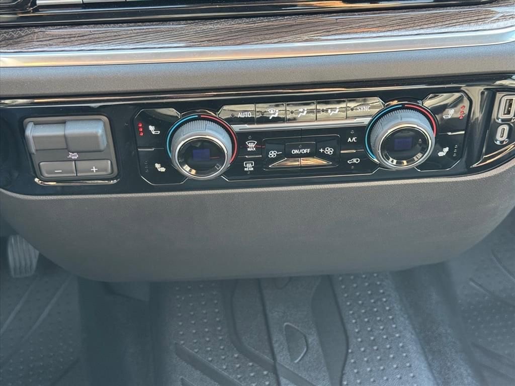 2025 Chevrolet Silverado 1500 LT - Photo 17