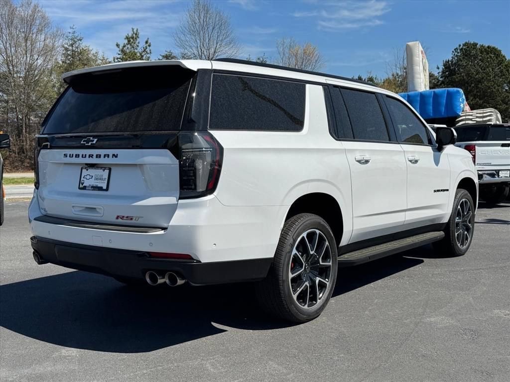 2025 Chevrolet Suburban RST - Photo 3