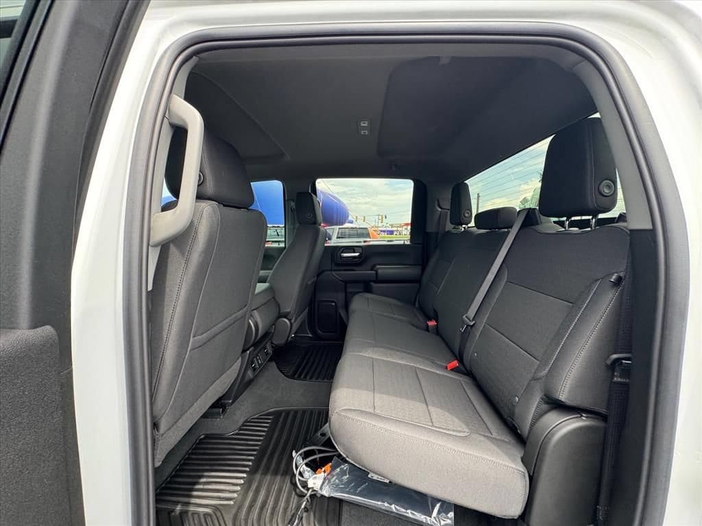 2026 Chevrolet Silverado 2500 HD Custom - Photo 9