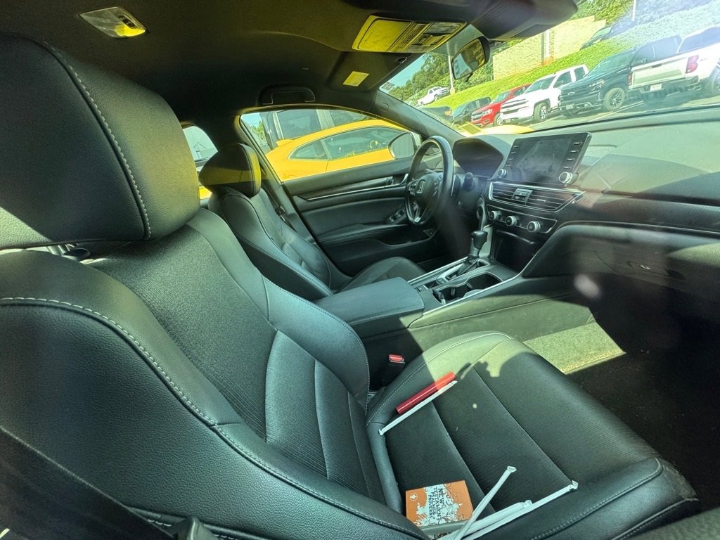 2020 Honda Accord Sport photo 3