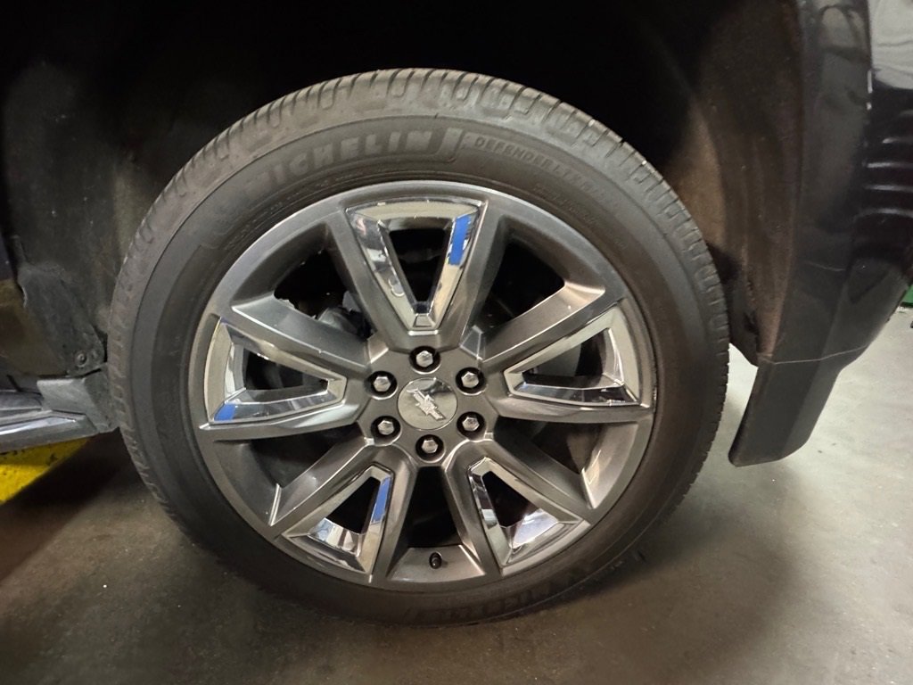 2016 Chevrolet Tahoe LTZ photo 2