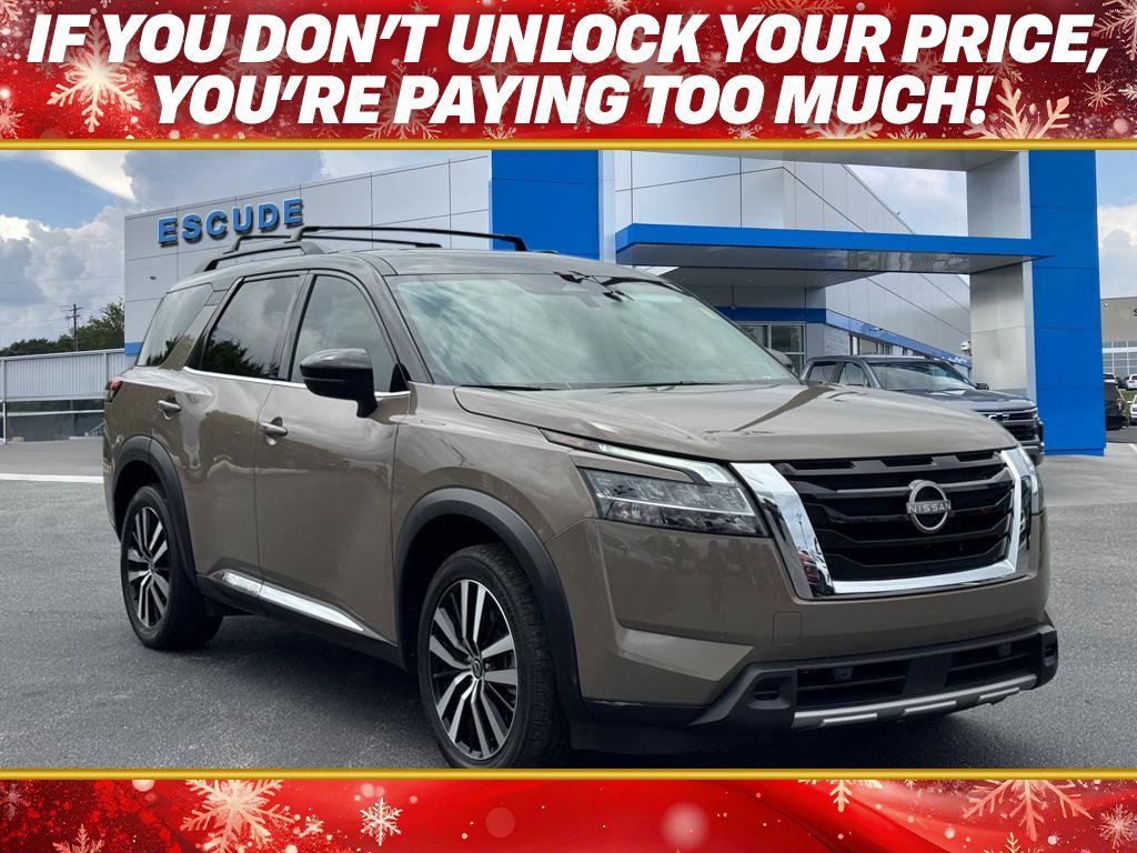 2023 Nissan Pathfinder Platinum's photo