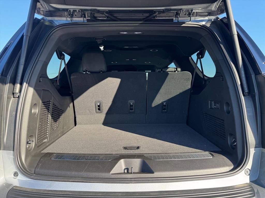 2025 Chevrolet Suburban Premier - Photo 7