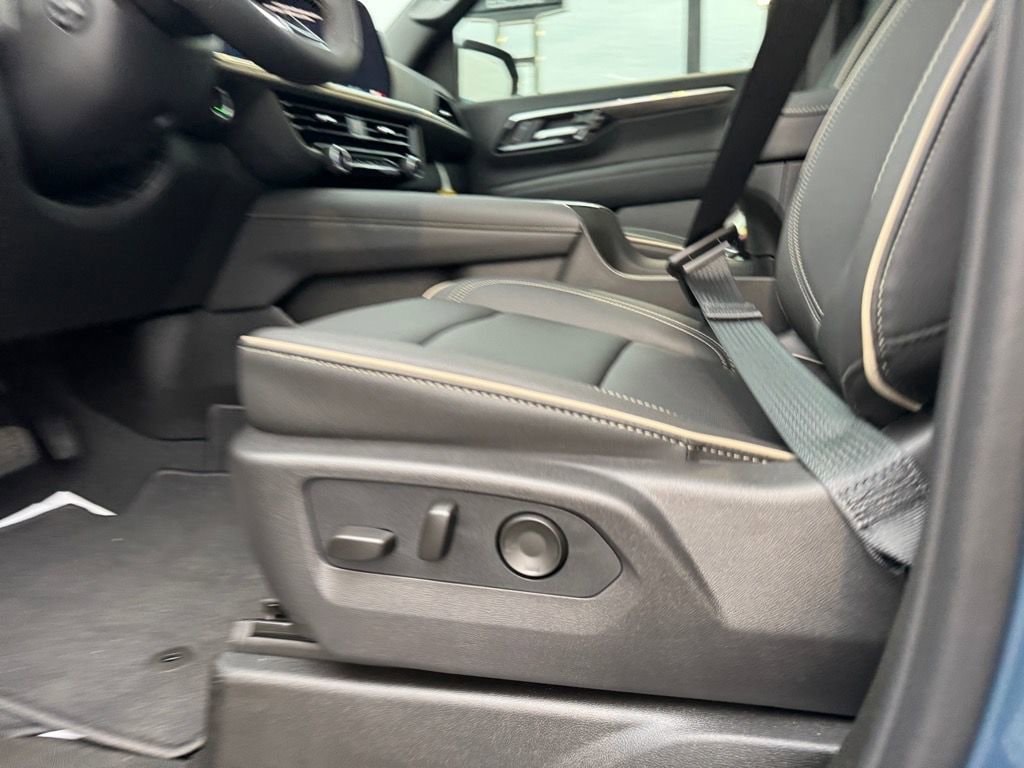 2025 Chevrolet Tahoe Premier - Photo 13