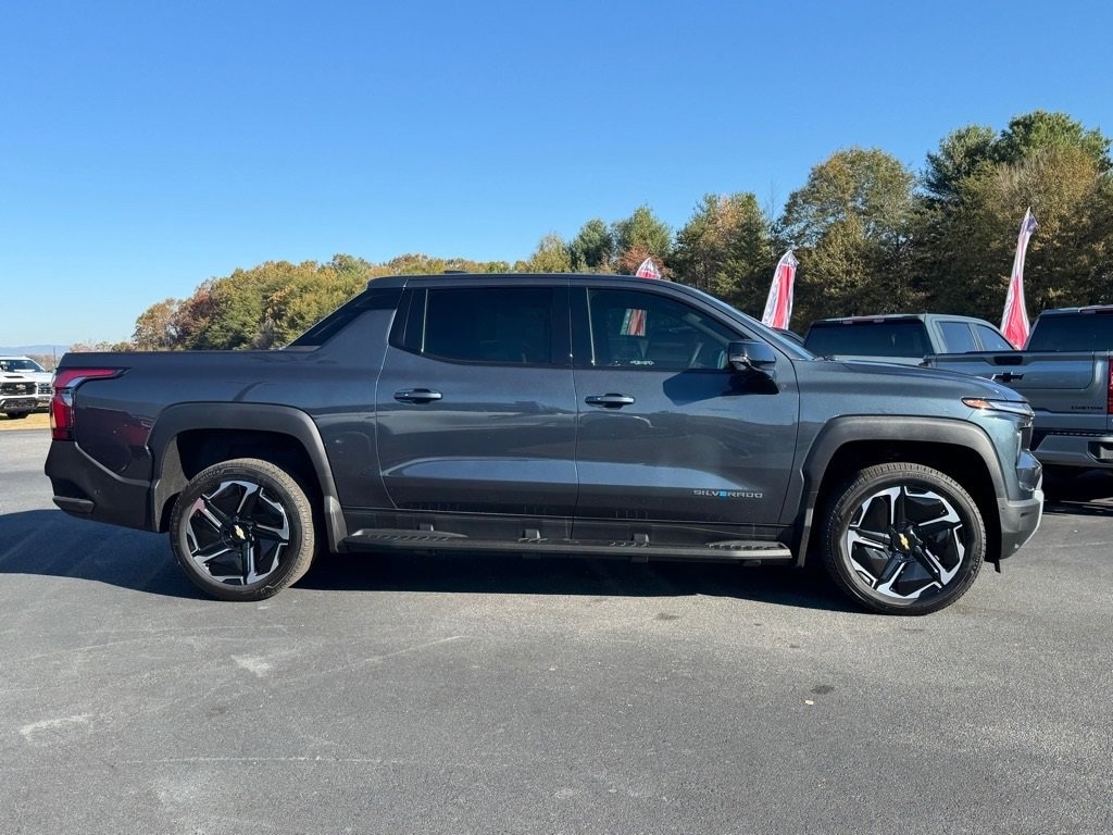 New 2026 Chevrolet Silverado EV LT - Max Range Truck