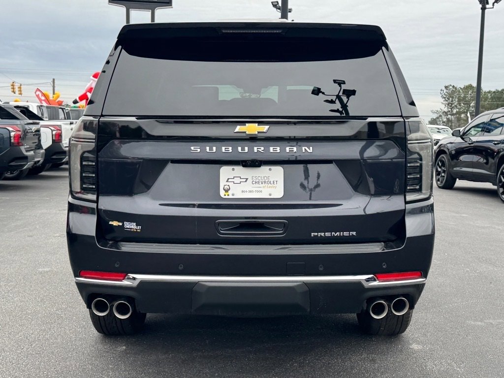2025 Chevrolet Suburban Premier photo 4