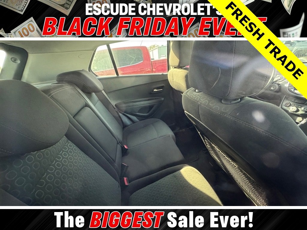 2020 Chevrolet Trax LS photo 4