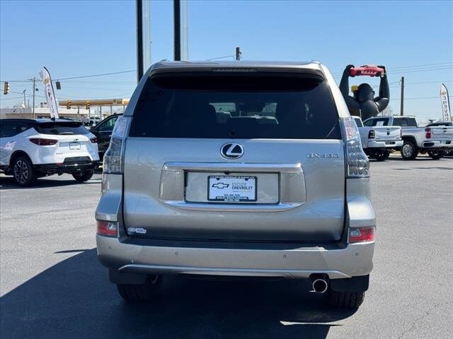 2023 Lexus GX Premium photo 4