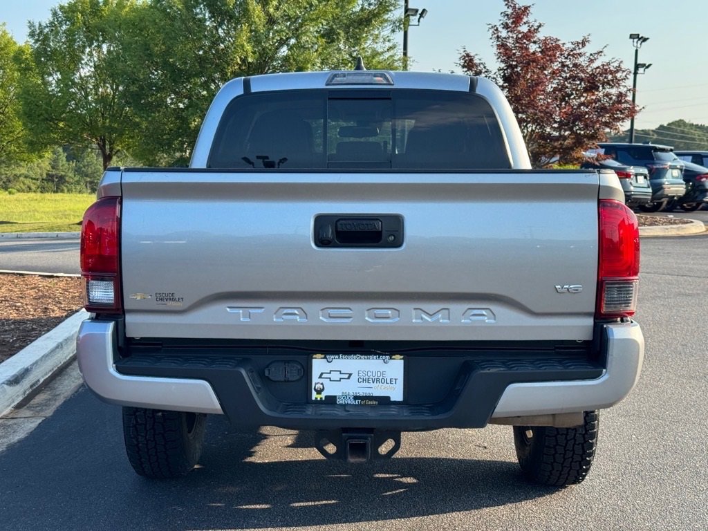 2022 Toyota Tacoma SR5 photo 4
