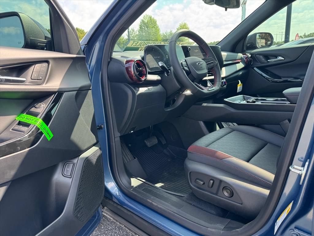 2027 Chevrolet Equinox RS - Photo 12