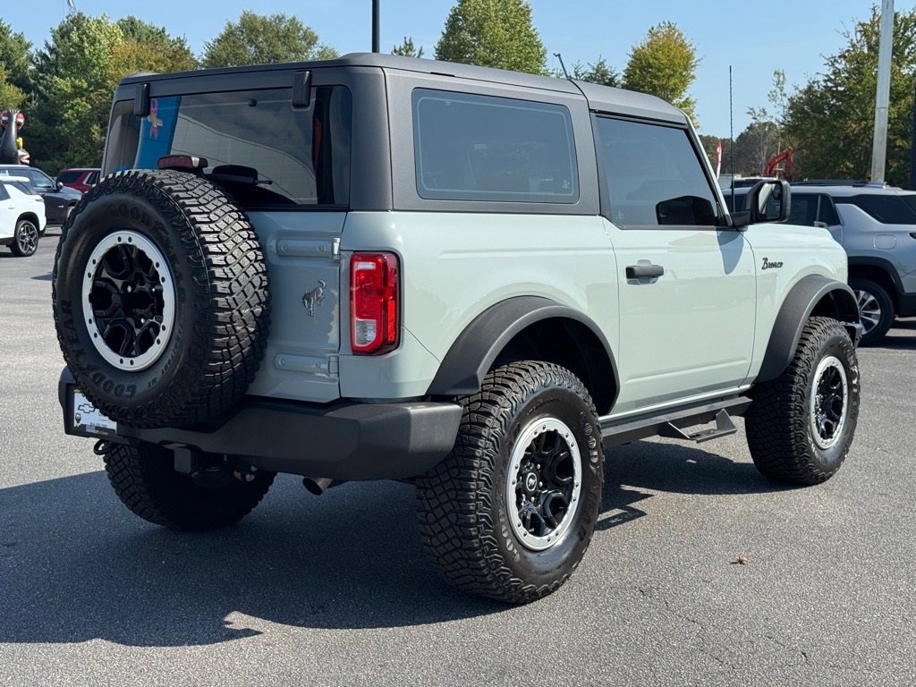 2023 Ford Bronco Base photo 2