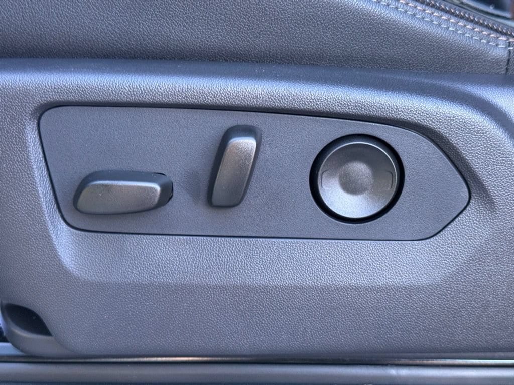 2026 Chevrolet Silverado 1500 High Country - Photo 14