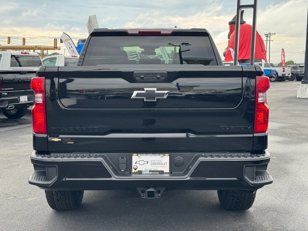 New 2026 Chevrolet Silverado 1500 Custom Truck