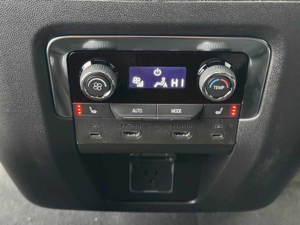 2025 Chevrolet Tahoe Premier - Photo 10