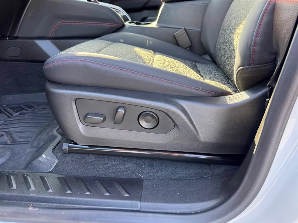 2025 Chevrolet Colorado Z71 - Photo 12