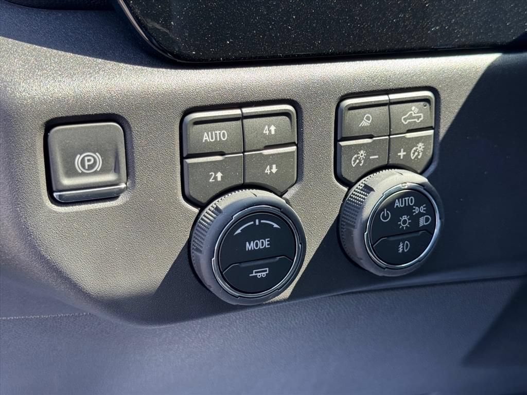 2026 Chevrolet Silverado 1500 LTZ - Photo 13