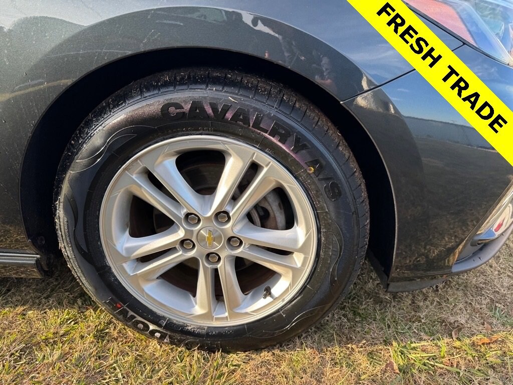 Used 2018 Chevrolet Cruze LT Car
