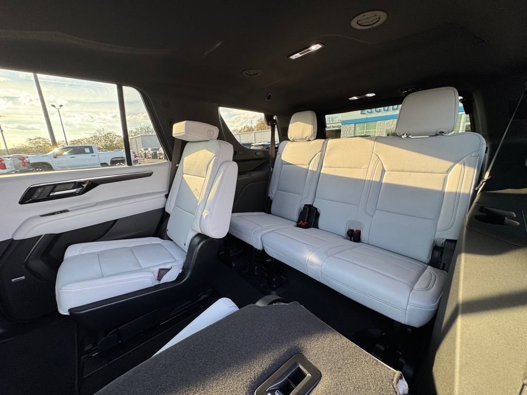 2025 Chevrolet Tahoe Premier - Photo 10