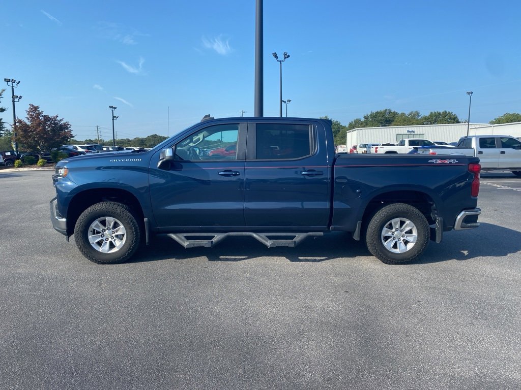 2021 Chevrolet Silverado 1500 LT photo 4