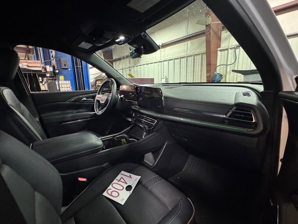 Used 2025 Chevrolet Traverse High Country SUV