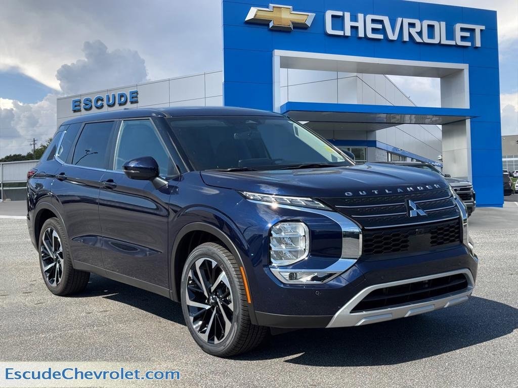 2024 Mitsubishi Outlander SE's photo