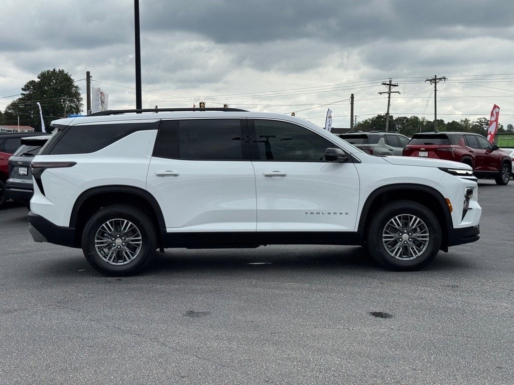 Used 2026 Chevrolet Traverse LT SUV