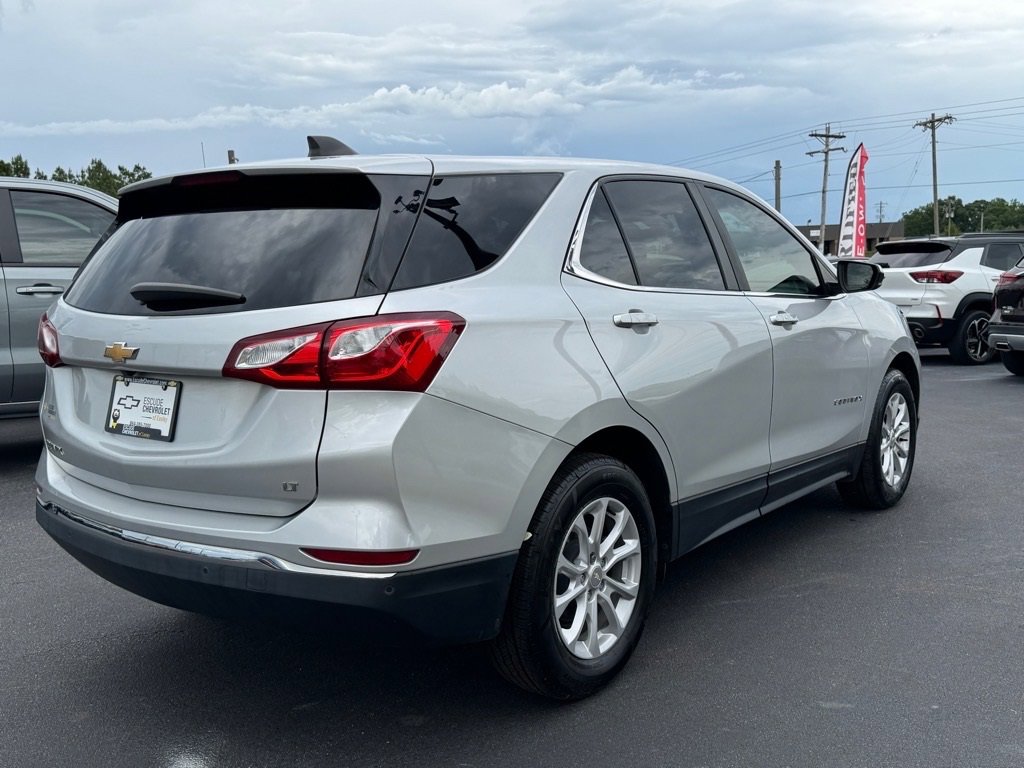 2021 Chevrolet Equinox LT photo 3