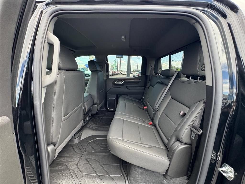 2026 Chevrolet Silverado 1500 LT - Photo 9