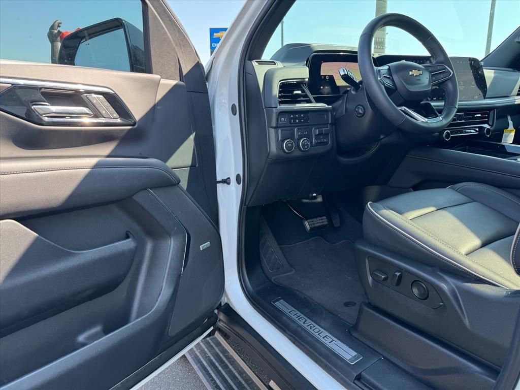 2025 Chevrolet Tahoe Premier - Photo 14