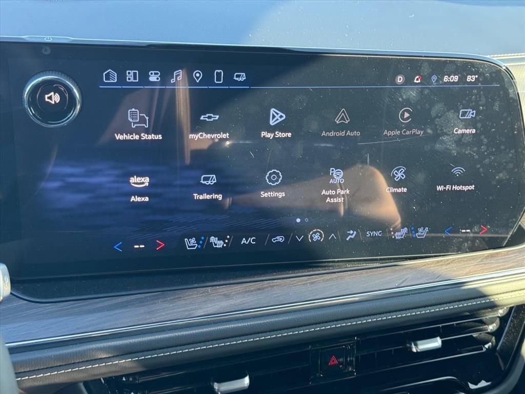 2025 Chevrolet Suburban Premier - Photo 20