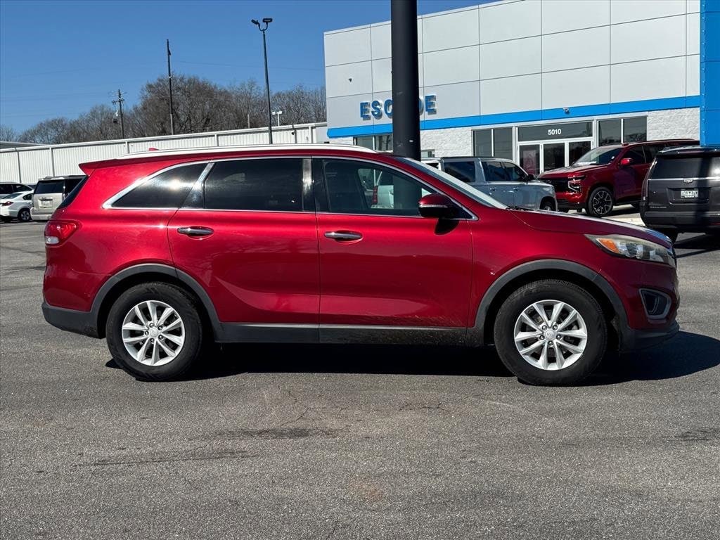 Used 2016 Kia Sorento LX with VIN 5XYPG4A32GG091223 for sale in Easley, SC