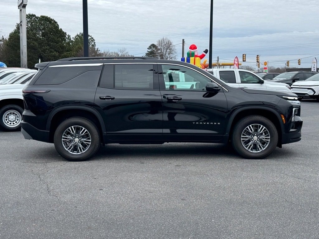 New 2026 Chevrolet Traverse LT SUV