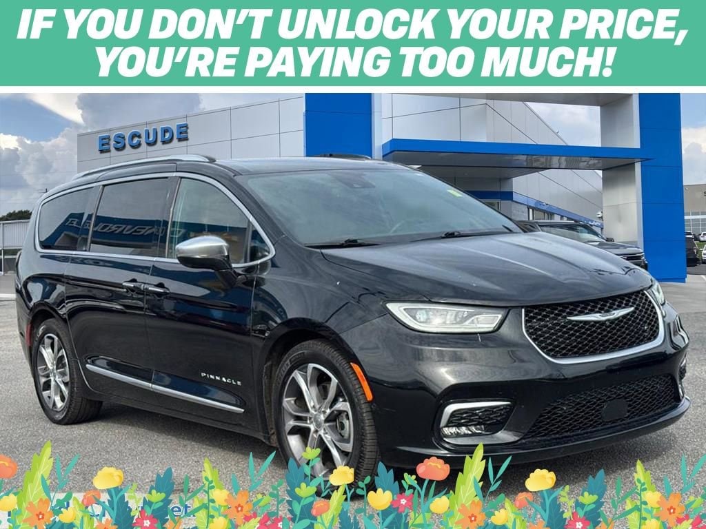 2022 Chrysler Pacifica Pinnacle's photo